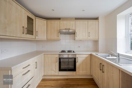 2 bedroom Flat for sale in Albany Gardens, Hythe, Colchester, CO2