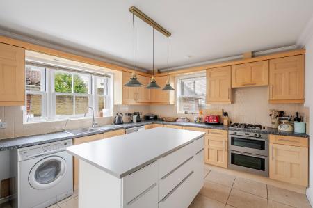 6 bedroom Terraced House for sale in Parkside Quarter, Colchester Town Centre, Colchester, CO1