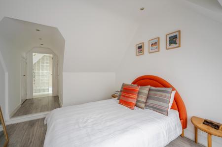 6 bedroom Terraced House for sale in Parkside Quarter, Colchester Town Centre, Colchester, CO1