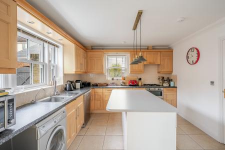 6 bedroom Terraced House for sale in Parkside Quarter, Colchester Town Centre, Colchester, CO1
