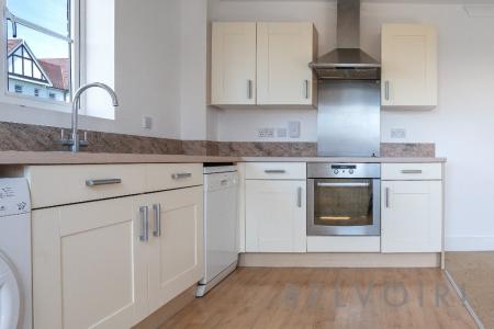 2 bedroom Flat for sale in Propelair Way, Colchester, CO4