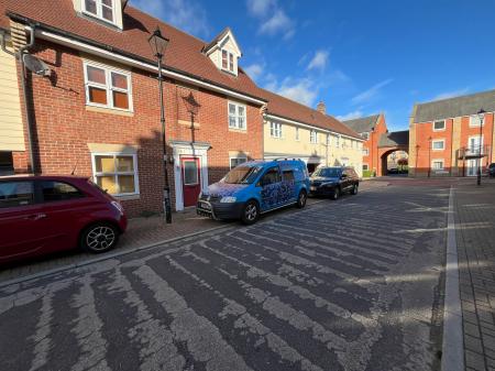 5 bedroom Semi-detached house to let in Hatcher Crescent, Hythe Quay, Colchester, CO2