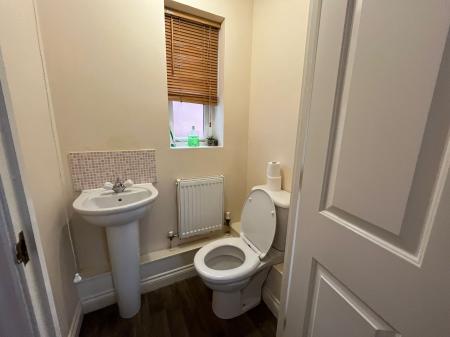 5 bedroom Semi-detached house to let in Hatcher Crescent, Hythe Quay, Colchester, CO2