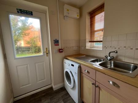 5 bedroom Semi-detached house to let in Hatcher Crescent, Hythe Quay, Colchester, CO2