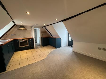 1 bedroom Flat to let in Culver Street East, Colchester, CO1