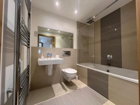 2 bedroom Flat to let in Keel Point, Ship Wharf, Colchester, CO2