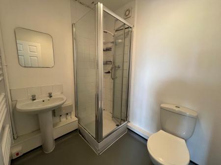 1 bedroom Studio flat to let in East Hill, Colchester, CO1