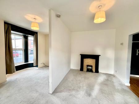 1 bedroom Studio flat to let in Mersea Road, Colchester, CO2