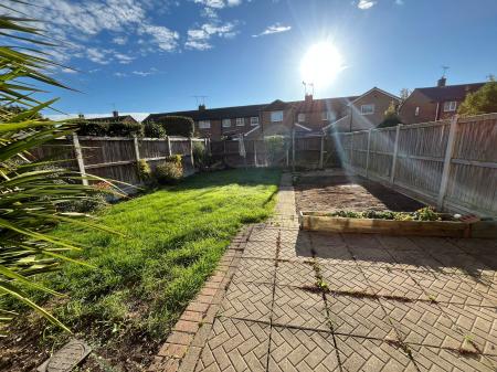 2 bedroom Terraced House to let in Elmwood Avenue, Colchester, CO2