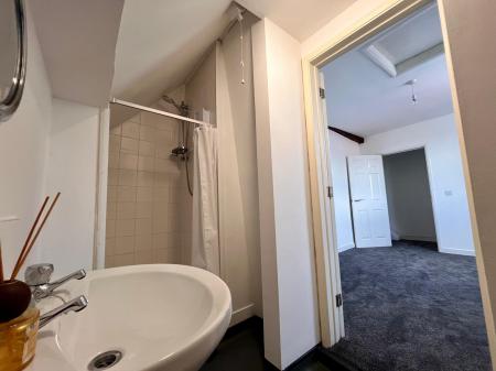 2 bedroom Flat to let in East Hill, Colchester, CO1