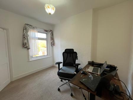 2 bedroom Semi-detached house to let in Bergholt Road, Colchester, CO4