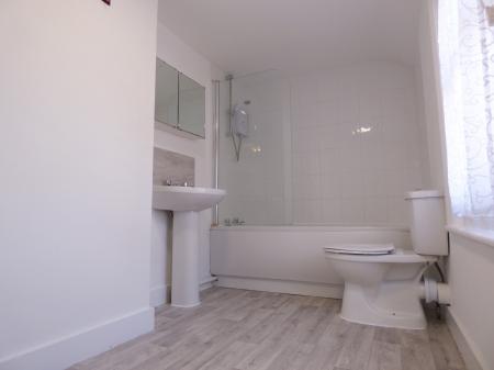 2 bedroom Semi-detached house to let in Bergholt Road, Colchester, CO4