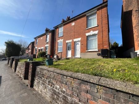 2 bedroom Semi-detached house to let in Bergholt Road, Colchester, CO4
