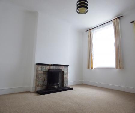 2 bedroom Semi-detached house to let in Bergholt Road, Colchester, CO4