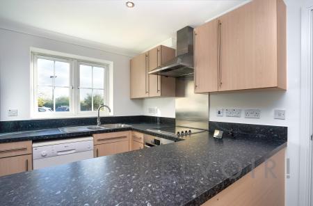 2 bedroom Flat to let in Weyland Drive, Off Winstree Road, Heathlands, Colchester, CO3