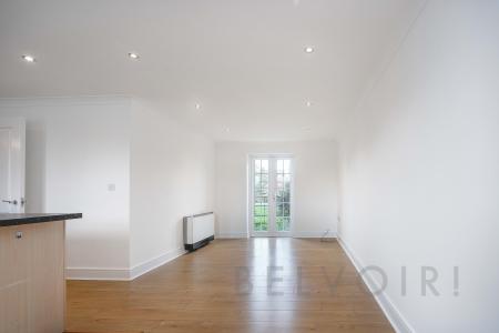 2 bedroom Flat to let in Weyland Drive, Off Winstree Road, Heathlands, Colchester, CO3