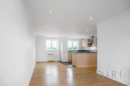 2 bedroom Flat to let in Weyland Drive, Off Winstree Road, Heathlands, Colchester, CO3