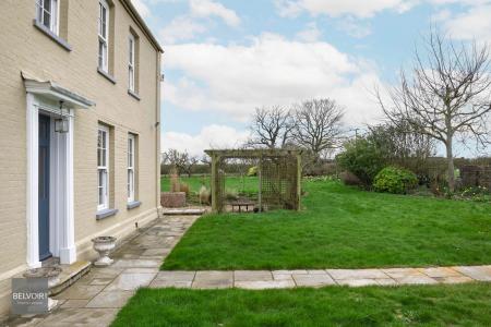 6 bedroom Detached house to let in Blue Gates Farmhouse, Alresford, CO7