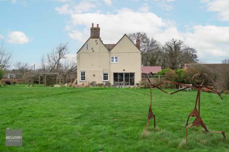 6 bedroom Detached house to let in Blue Gates Farmhouse, Alresford, CO7