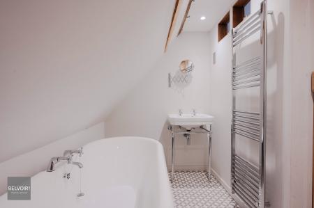 6 bedroom Detached house to let in Blue Gates Farmhouse, Alresford, CO7