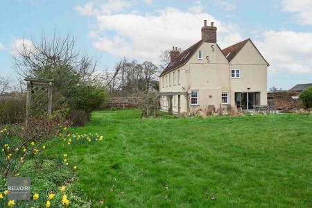 6 bedroom Detached house to let in Blue Gates Farmhouse, Alresford, CO7