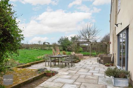 6 bedroom Detached house to let in Blue Gates Farmhouse, Alresford, CO7