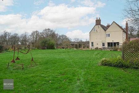 6 bedroom Detached house to let in Blue Gates Farmhouse, Alresford, CO7
