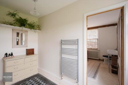 6 bedroom Detached house to let in Blue Gates Farmhouse, Alresford, CO7