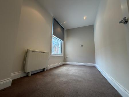 2 bedroom Flat to let in Queen Street, Colchester, CO1