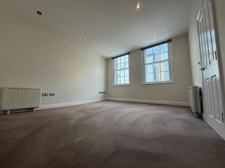 2 bedroom Flat to let in Queen Street, Colchester, CO1