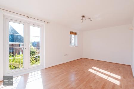 2 bedroom Flat for sale in Hawkins Road, Hythe, Colchester, CO2
