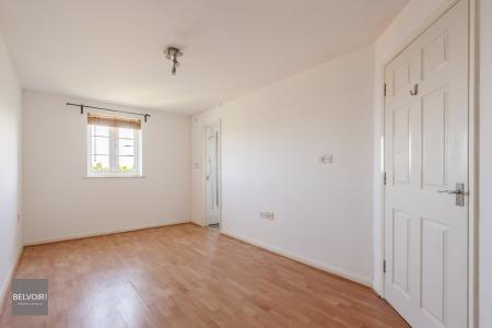 2 bedroom Flat for sale in Hawkins Road, Hythe, Colchester, CO2