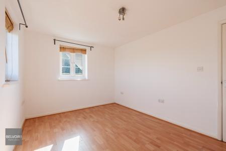 2 bedroom Flat for sale in Hawkins Road, Hythe, Colchester, CO2