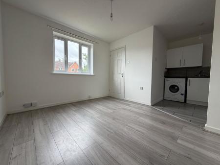 1 bedroom Ground floor maisonette to let in Chinook, Highwoods, Colchester, CO4