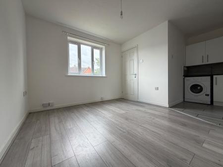 1 bedroom Ground floor maisonette to let in Chinook, Highwoods, Colchester, CO4