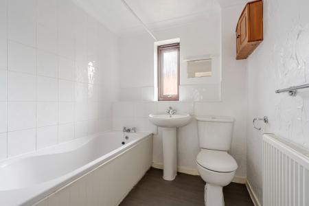 2 bedroom Semi-detached house for sale in Chiltern Close, North Station, Colchester, CO1