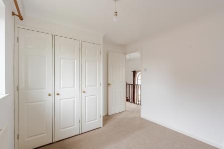 2 bedroom Semi-detached house for sale in Chiltern Close, North Station, Colchester, CO1