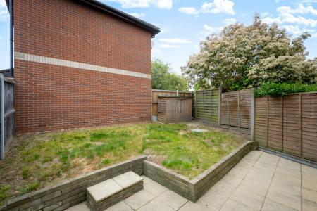 2 bedroom Semi-detached house for sale in Chiltern Close, North Station, Colchester, CO1