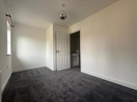 2 bedroom Detached house to let in Kirk Way, Colchester, CO4