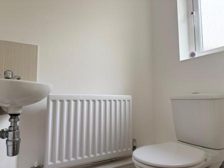 2 bedroom Detached house to let in Kirk Way, Colchester, CO4