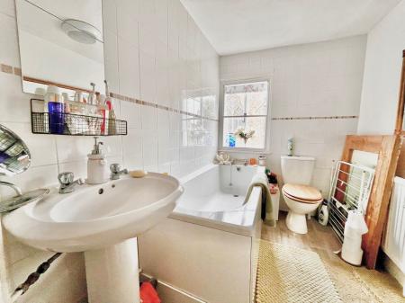 2 bedroom Terraced House to let in Alma Street, Wivenhoe, CO7