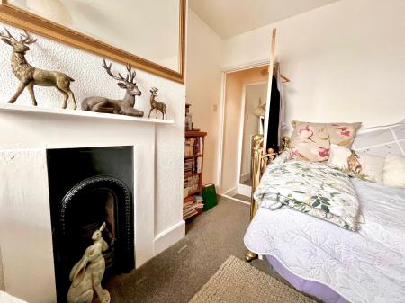 2 bedroom Terraced House to let in Alma Street, Wivenhoe, CO7