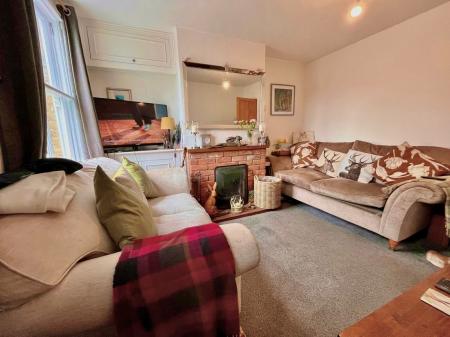 2 bedroom Terraced House to let in Alma Street, Wivenhoe, CO7