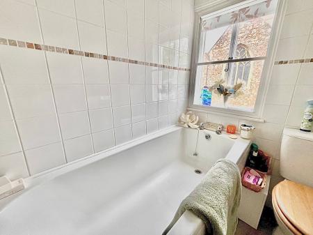 2 bedroom Terraced House to let in Alma Street, Wivenhoe, CO7