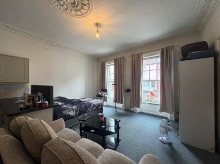 1 bedroom Studio flat to let in East Hill, Colchester, CO1