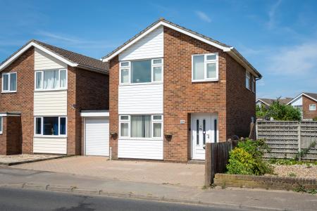 3 bedroom Semi-detached house for sale in Mill Road, Colchester, CO4