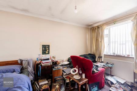 3 bedroom Semi-detached house for sale in Mill Road, Colchester, CO4