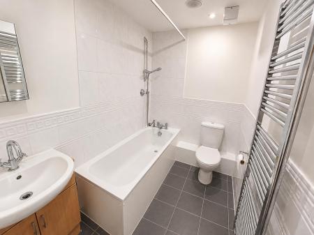 2 bedroom Flat to let in Henry Laver Court, Colchester, CO3