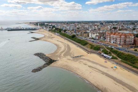 2 bedroom Flat for sale in 73 Marine Parade East, Clacton On Sea, CO15