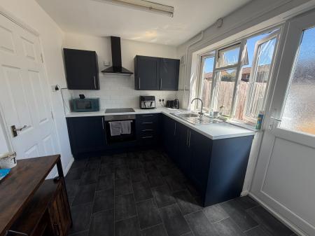 2 bedroom Terraced House to let in Elmwood Avenue, Colchester, CO2